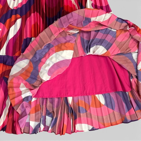 NY & Co Halter Neck Pleated Flowy Dress Knee High Length Pink Red Purple M - Picture 6 of 9